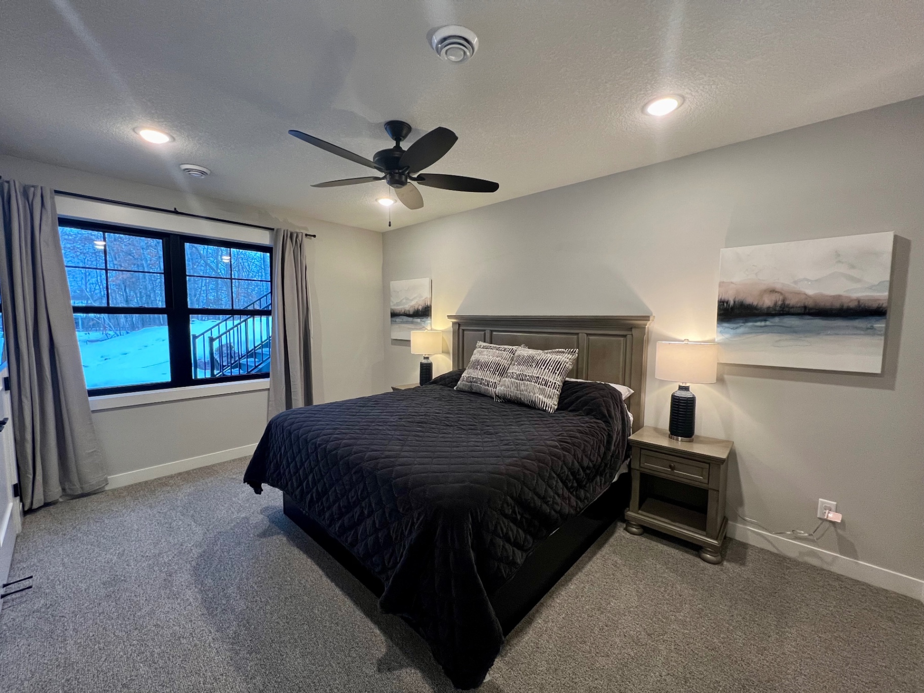 Bed with walkout-stair view.